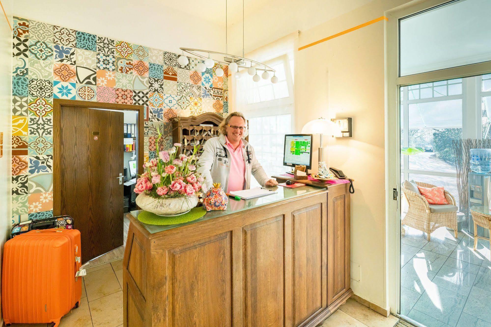 Airport Fashion Hotel Дюссельдорф Екстер'єр фото